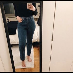 Everlane 90’s cheeky straight jean
